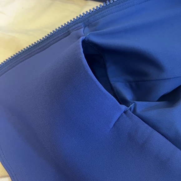 Extremely Rare LuLulemon Define Jacket - purple size 4 very sliming - Picture 9 of 11